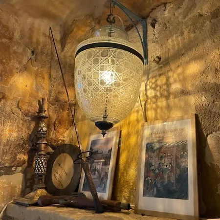 Experience Troglodyte De Charme & D'art De Vivre * Le Puy-Notre-Dame